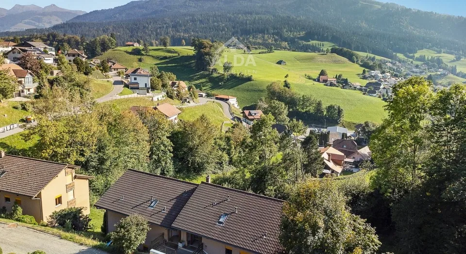 Appartement 3.5 pièces avec balcon sud et vue, Plasselb