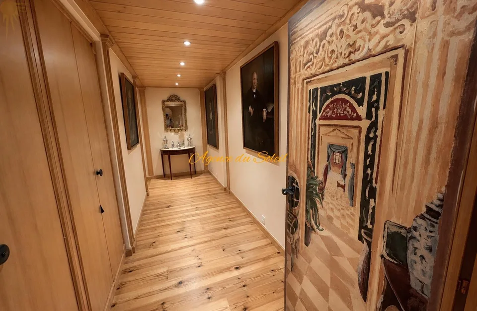 Appartement Ski-in/Ski-out de standing de 4.5 pièces avec piscine privée au coeur de Crans !