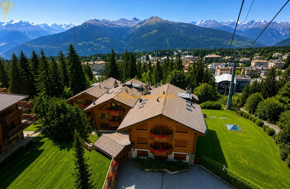 Appartement Ski-in/Ski-out de standing de 4.5 pièces avec piscine privée au coeur de Crans ! – Foto 12 von 25