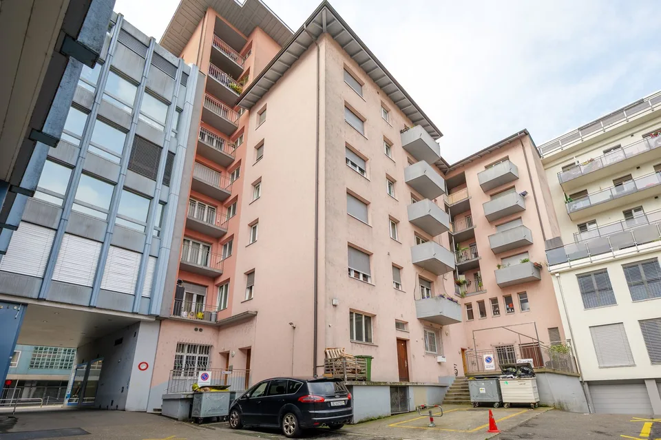 Studio accogliente con balcone a Olten