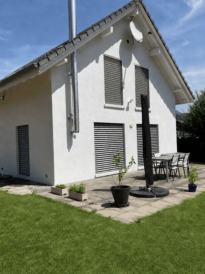 Stylish 5.5-room single-family house with garden in Hubersdorf