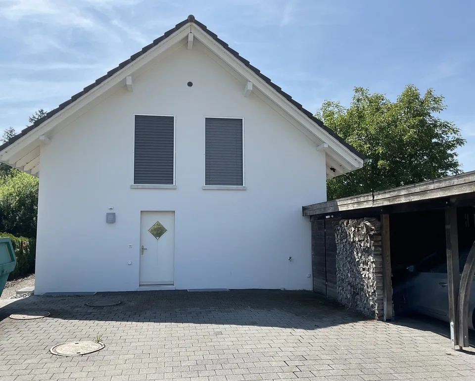 Stilvolles 5½-Zimmer-Einfamilienhaus mit Garten in Hubersdorf
