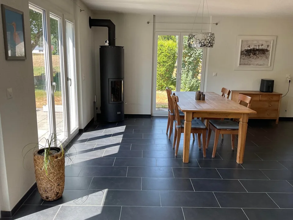 Stylish 5.5-room single-family house with garden in Hubersdorf