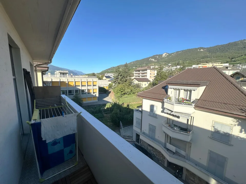 Sierre, appartamento di 3.5 locali nel quartiere di Ste-Croix, senza posto auto