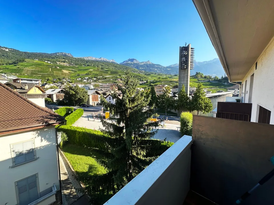 Sierre, appartamento di 3.5 locali nel quartiere di Ste-Croix, senza posto auto