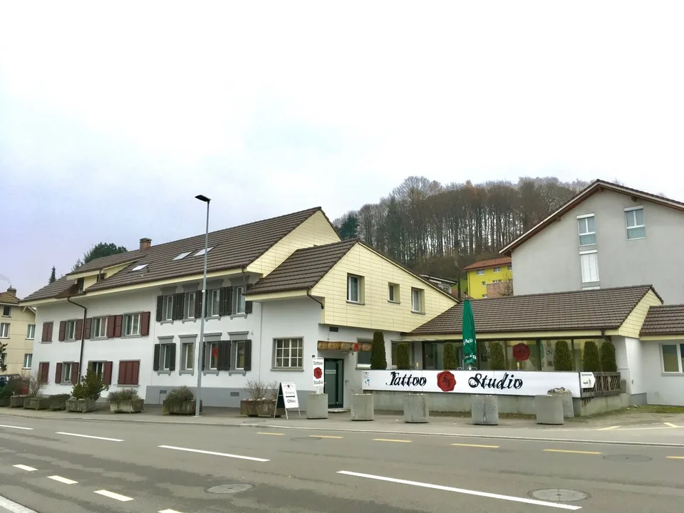 Gewerberäumlichkeiten à 256 m² im EG