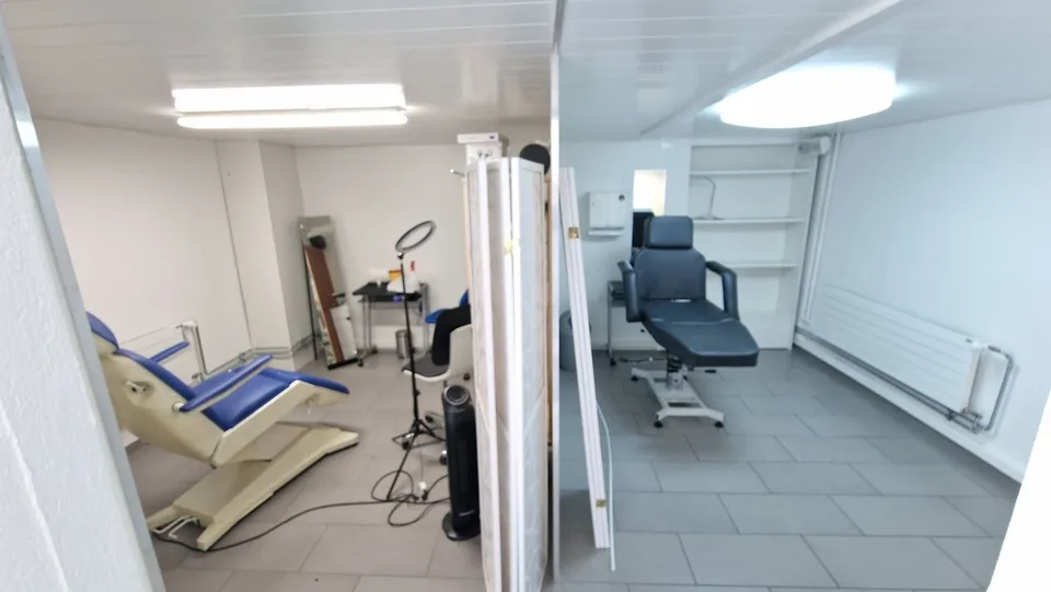 Gewerberäumlichkeiten à 256 m² im EG