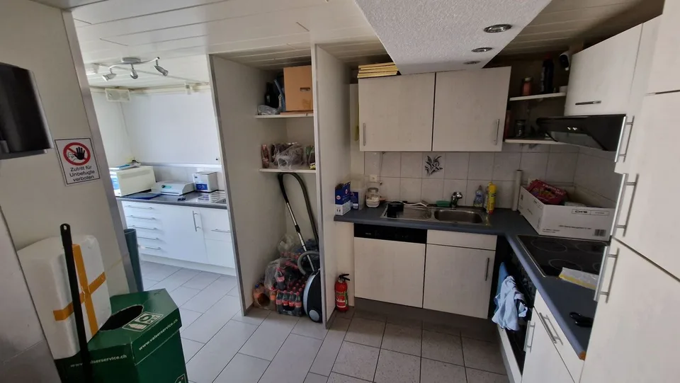 Gewerberäumlichkeiten à 256 m² im EG
