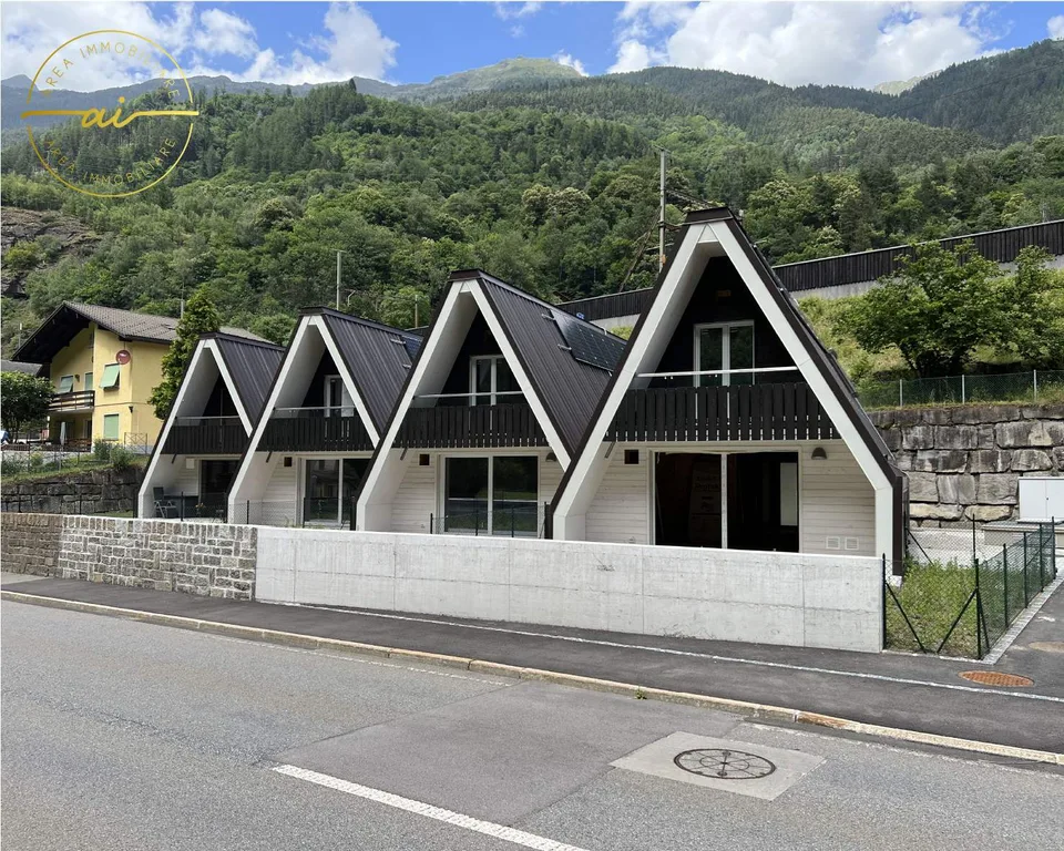 CHARACTERISTIC TERRACED HOUSE 3.5 ROOMS MINERGIE IN FAIDO