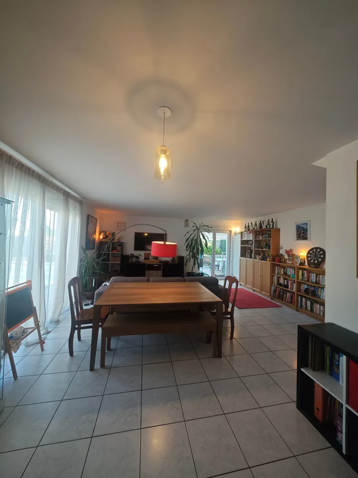 Le charme d'une maison familiale avec piscine dans un secteur privilégié