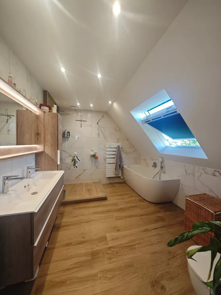 Le charme d'une maison familiale avec piscine dans un secteur privilégié