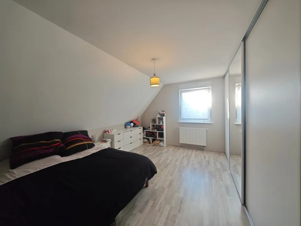 Le charme d'une maison familiale avec piscine dans un secteur privilégié
