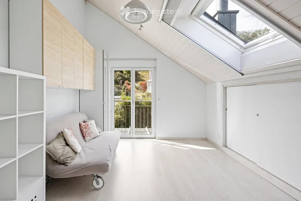 Well maintained 7.5-Room Single Family Home  perfectly located between Zürich and Zug