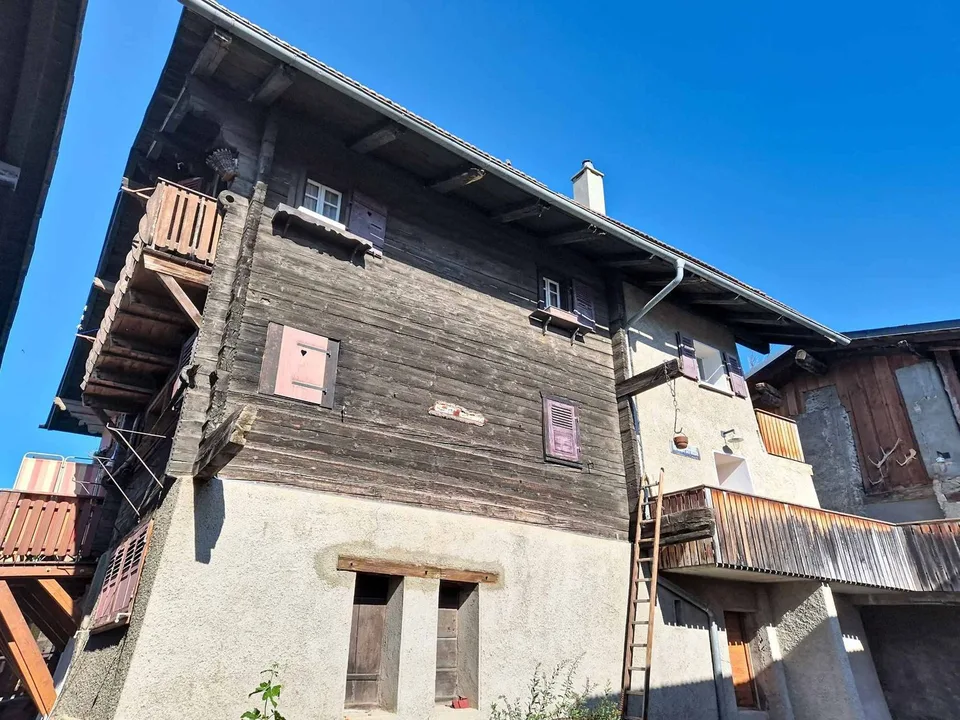 Duplex zur Renovierung im Herzen von Chermignon-d'en-Haut