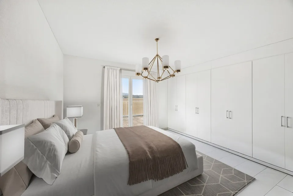 MODERN LIVING EXPERIENCE IN A POPULAR LOCATION