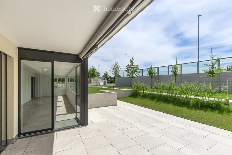 Exclusive garden apartment with large winter garden