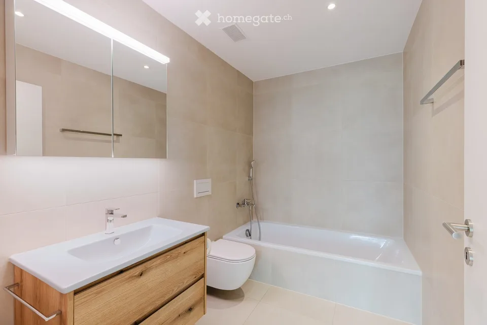 Exclusive garden apartment with large winter garden