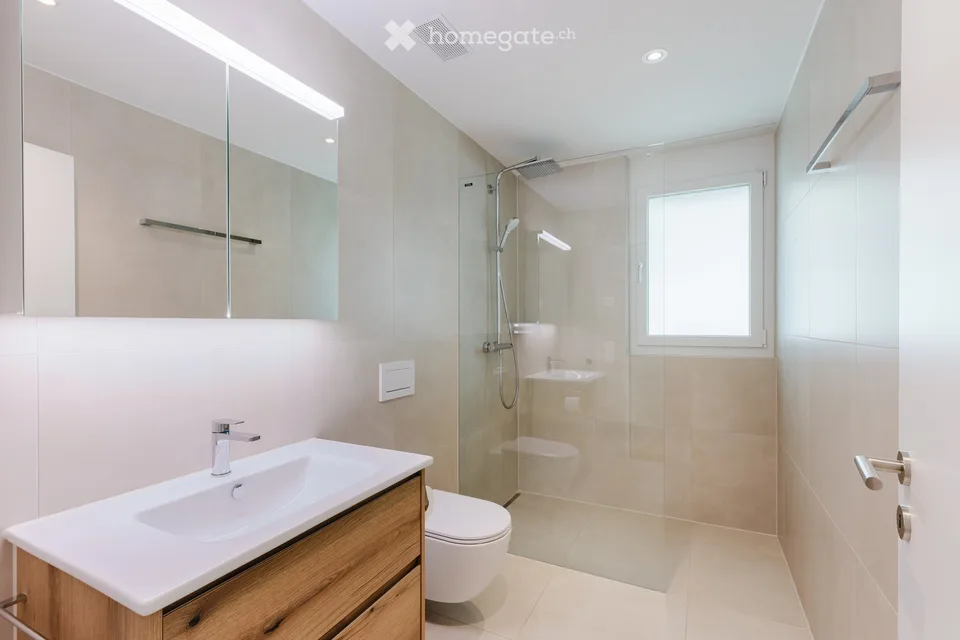 Exclusive garden apartment with large winter garden