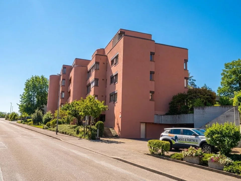 Appartamento in giardino di 80 m² con camino - a pochi passi dalla stazione