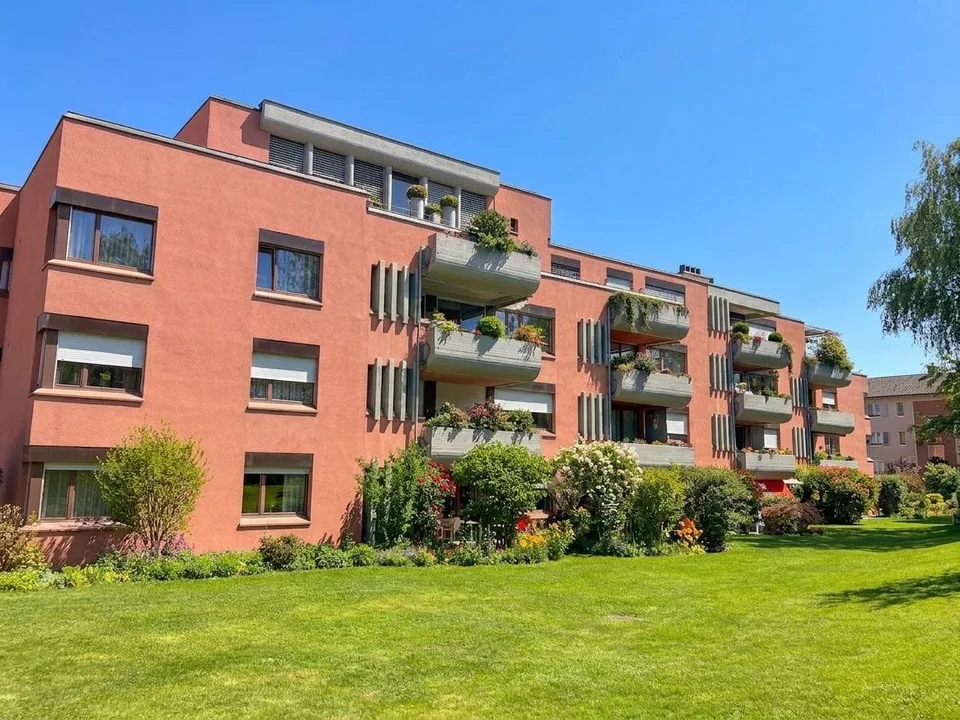 Appartamento in giardino di 80 m² con camino - a pochi passi dalla stazione