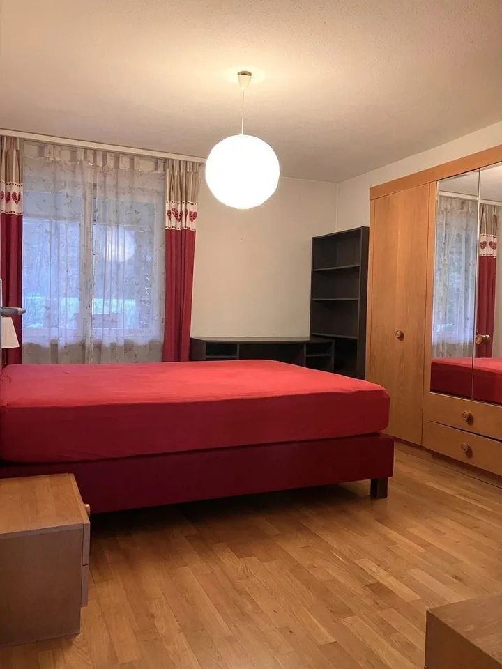 Appartamento in giardino di 80 m² con camino - a pochi passi dalla stazione