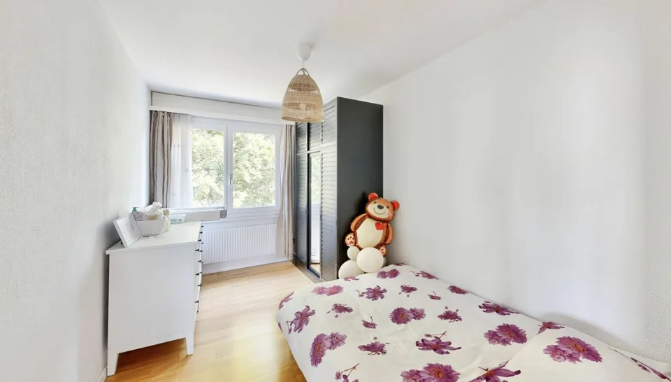STILVOLLE 4.5-ZIMMER-WOHNUNG IN SCHÖNBÜHL