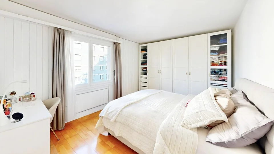 STILVOLLE 4.5-ZIMMER-WOHNUNG IN SCHÖNBÜHL