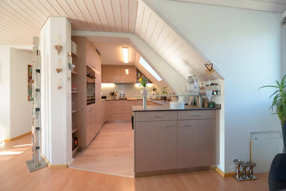 Sonnige 5.5-Zimmer-Wohnung mit Balkon in Mörschwil
