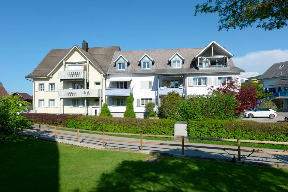 Sonnige 5.5-Zimmer-Wohnung mit Balkon in Mörschwil