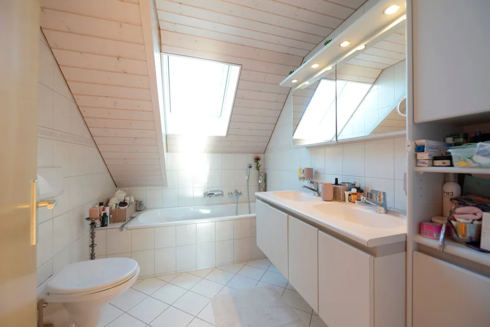 Sonnige 5.5-Zimmer-Wohnung mit Balkon in Mörschwil