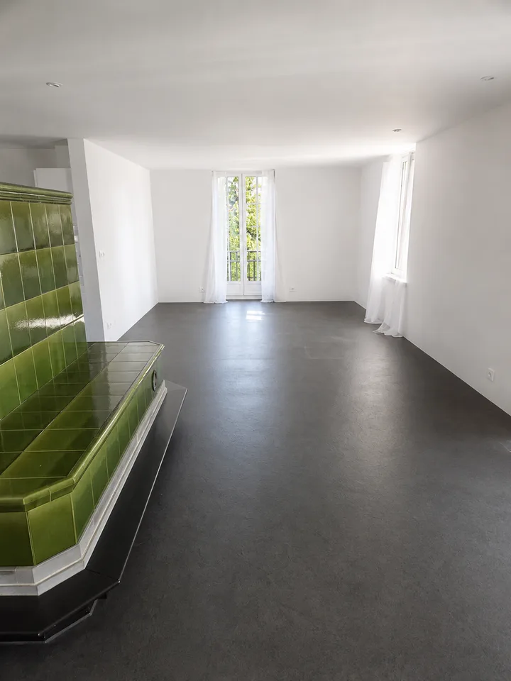 Grosszügige 5-Zimmer-Maisonettewohnung mit Garten und traumhafter Seesicht