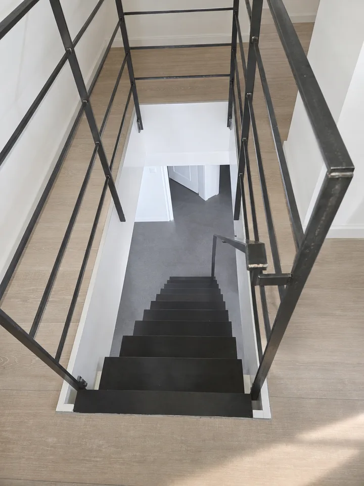 Grosszügige 5-Zimmer-Maisonettewohnung mit Garten und traumhafter Seesicht
