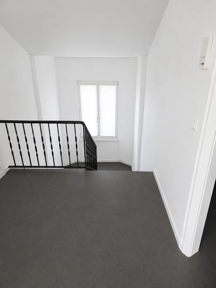 Grosszügige 5-Zimmer-Maisonettewohnung mit Garten und traumhafter Seesicht