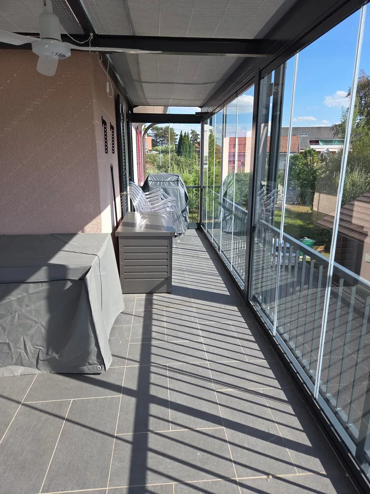 Grosszügige 5-Zimmer-Maisonettewohnung mit Garten und traumhafter Seesicht