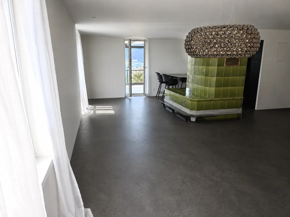 Grosszügige 5-Zimmer-Maisonettewohnung mit Garten und traumhafter Seesicht