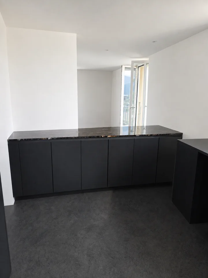 Grosszügige 5-Zimmer-Maisonettewohnung mit Garten und traumhafter Seesicht