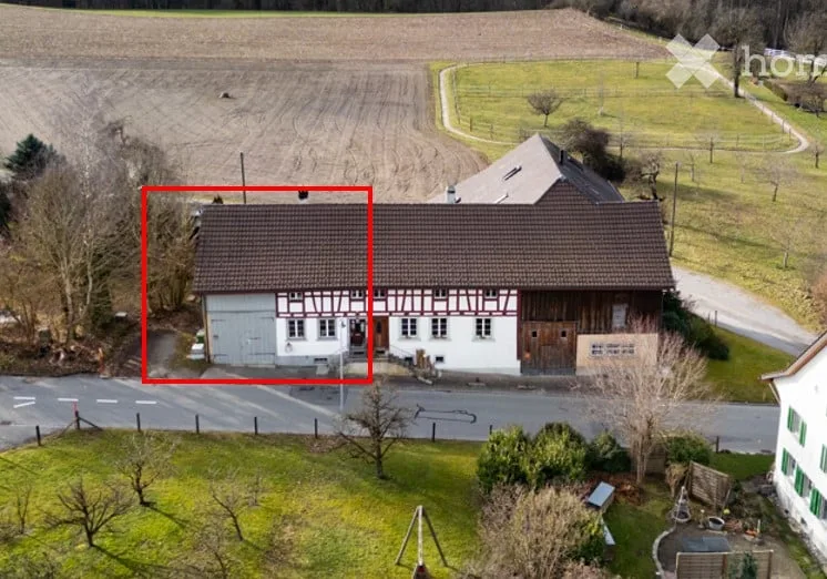 Charmantes Liebhaberobjekt mit Scheune im historischen Kyburg