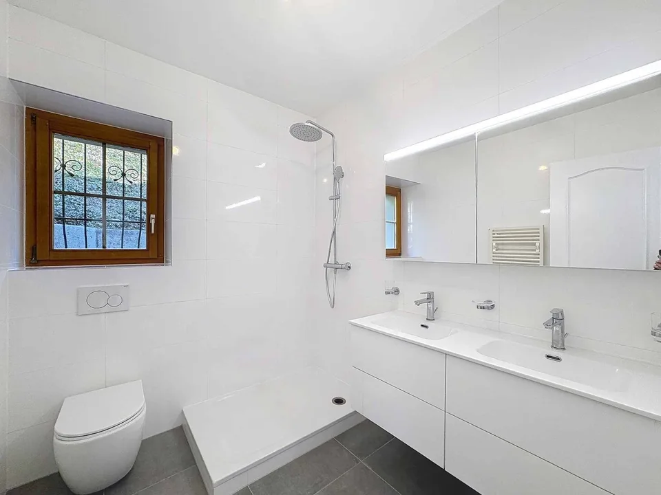 4.5 pièces de 147 m2 avec grande terrasse et jardin privatif