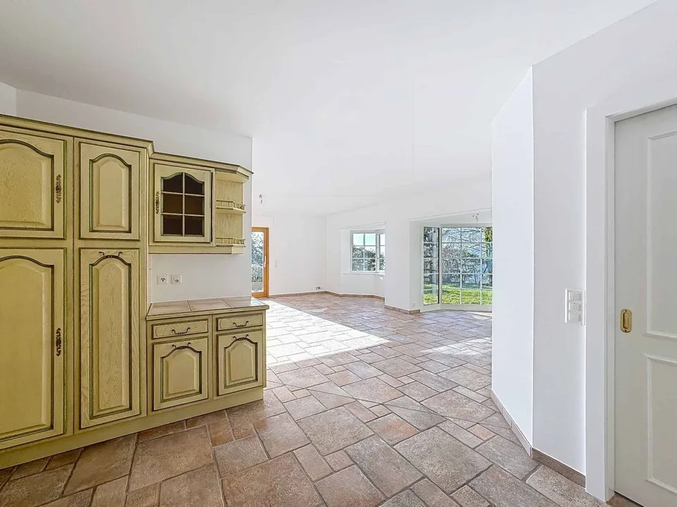 4.5 pièces de 147 m2 avec grande terrasse et jardin privatif