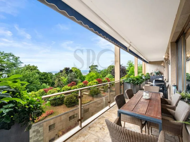 Appartement mit Seeblick und privatem Pool