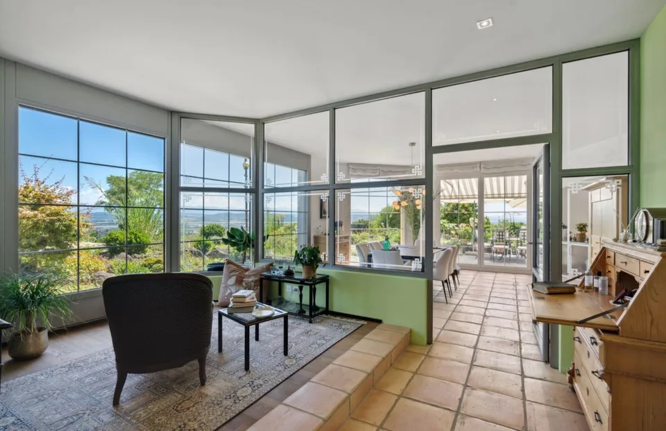 7.5-Zi.-Terrassenhaus mit Pool und Seesicht in Bellerive kaufen