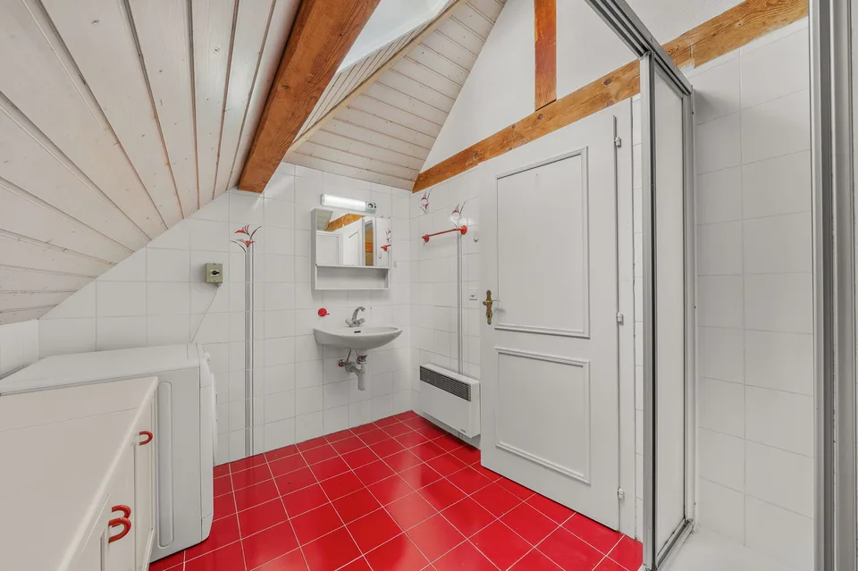 Schönes Einfamilienhaus + unabhängiges Studio - idealer Standort in der Nähe der Innenstadt