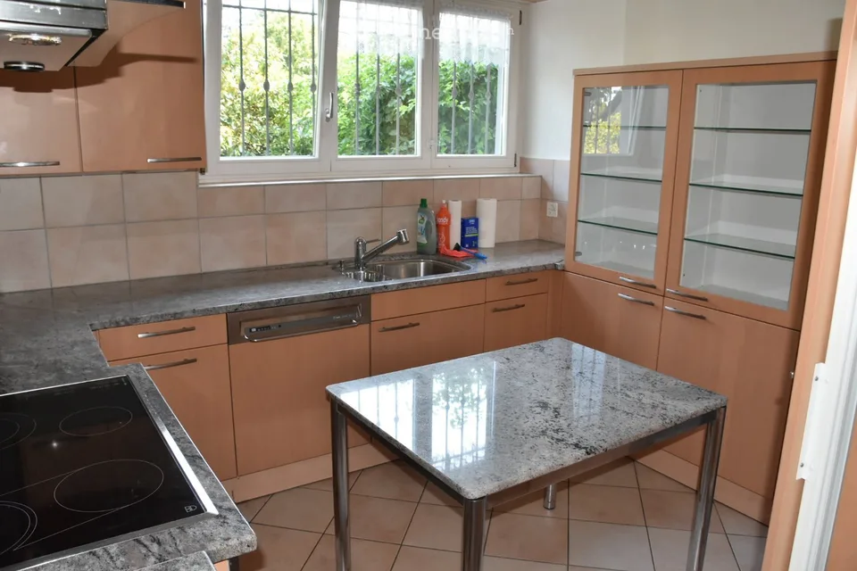Charming semi-detached single-family house in Spiegel b. Bern – 6.5 rooms with garden and balcony