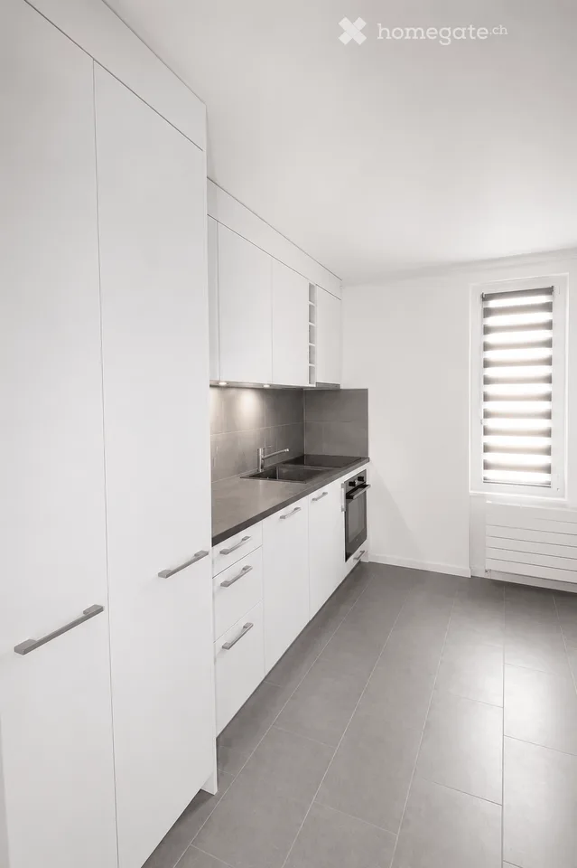 Unique: charmant 3.5 pièces à Bôle avec vue sur le lac et grand jardin, disponible immédiatement