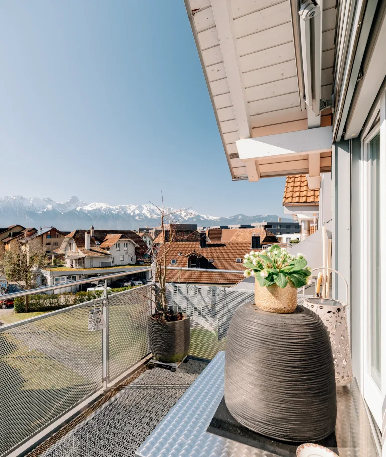 Appartamento duplex spazioso 5 locali (galleria) con vista sulla montagna a Steffisburg