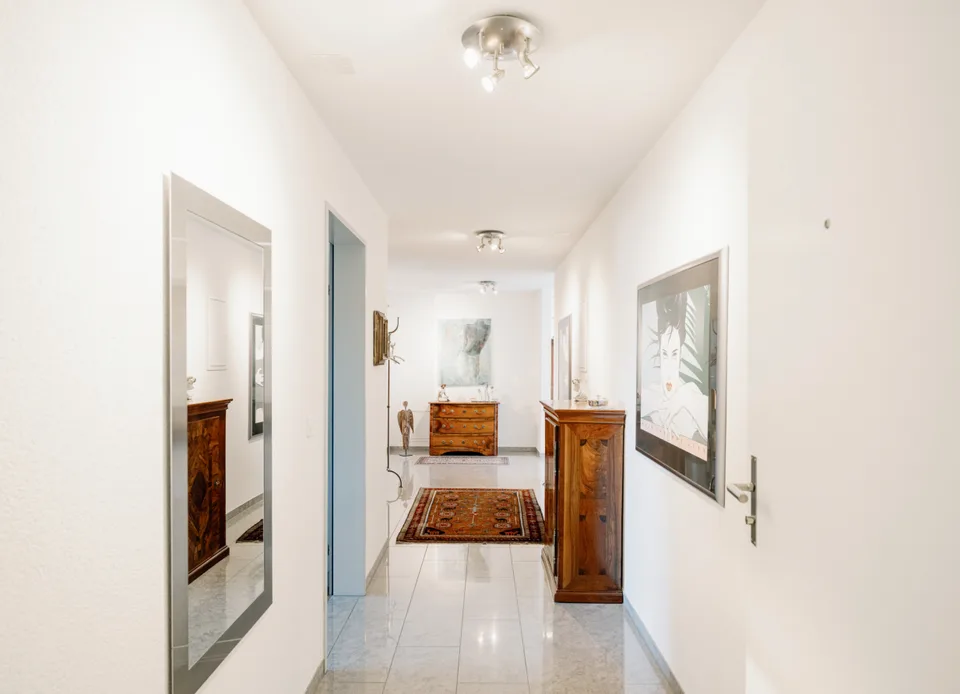 Appartamento duplex spazioso 5 locali (galleria) con vista sulla montagna a Steffisburg