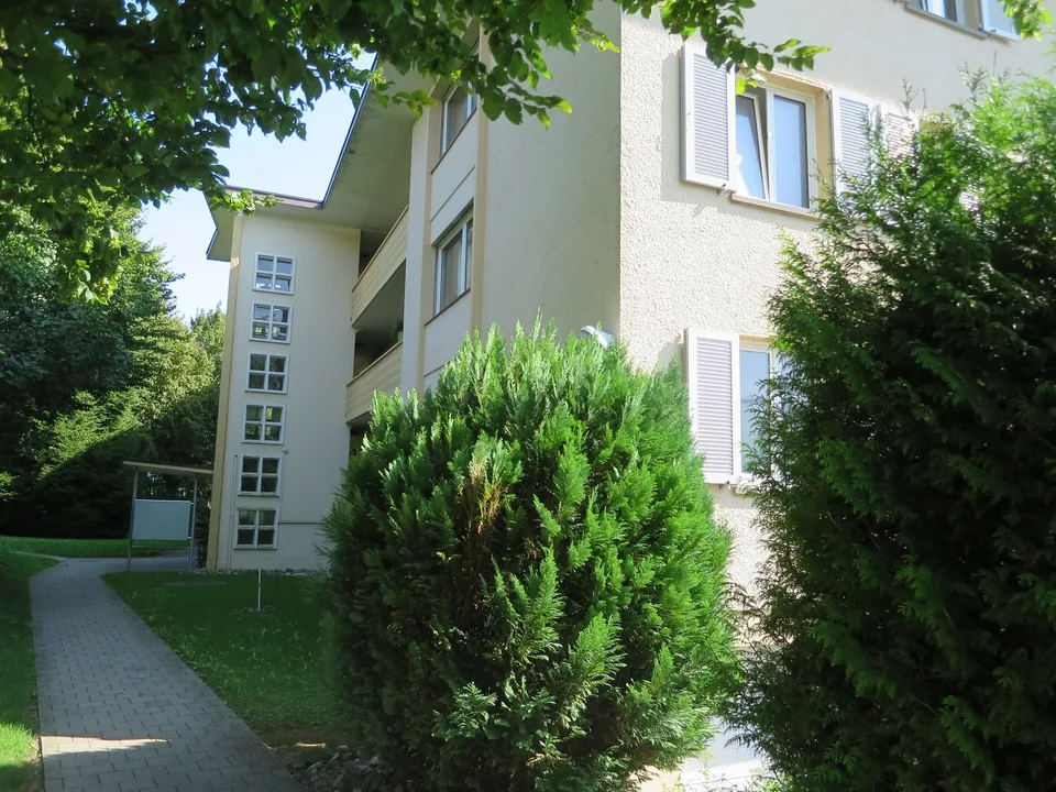 Appartamento accogliente di 2,5 locali con balcone a Grenchen