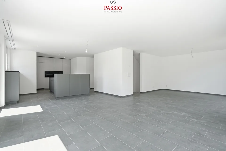 Exklusives 6.5-Zimmer-Doppeleinfamilienhaus mit grosszügigem Garten