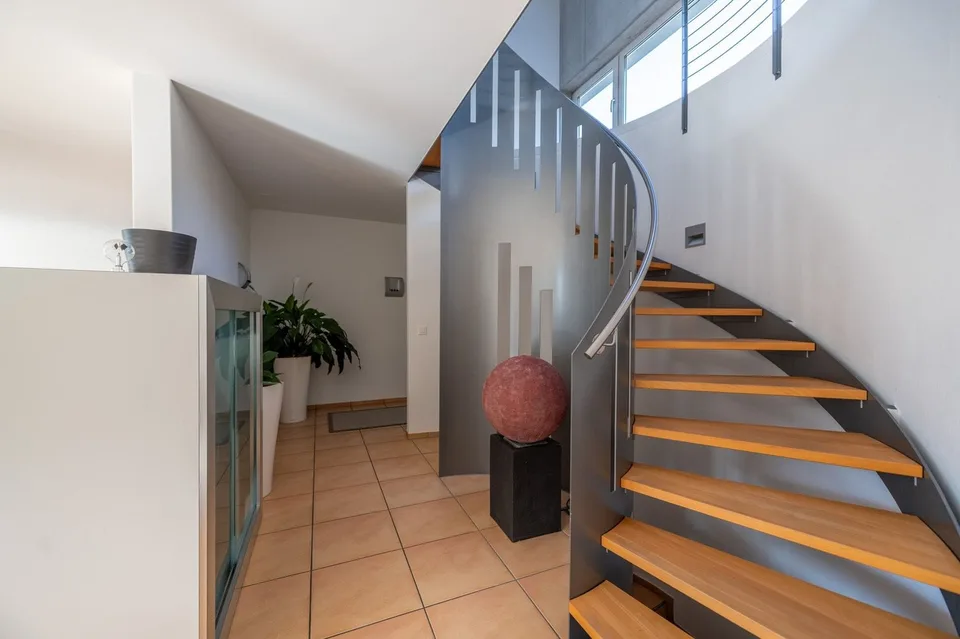 A residential dream for the highest standards - stylish, bright, and close to nature