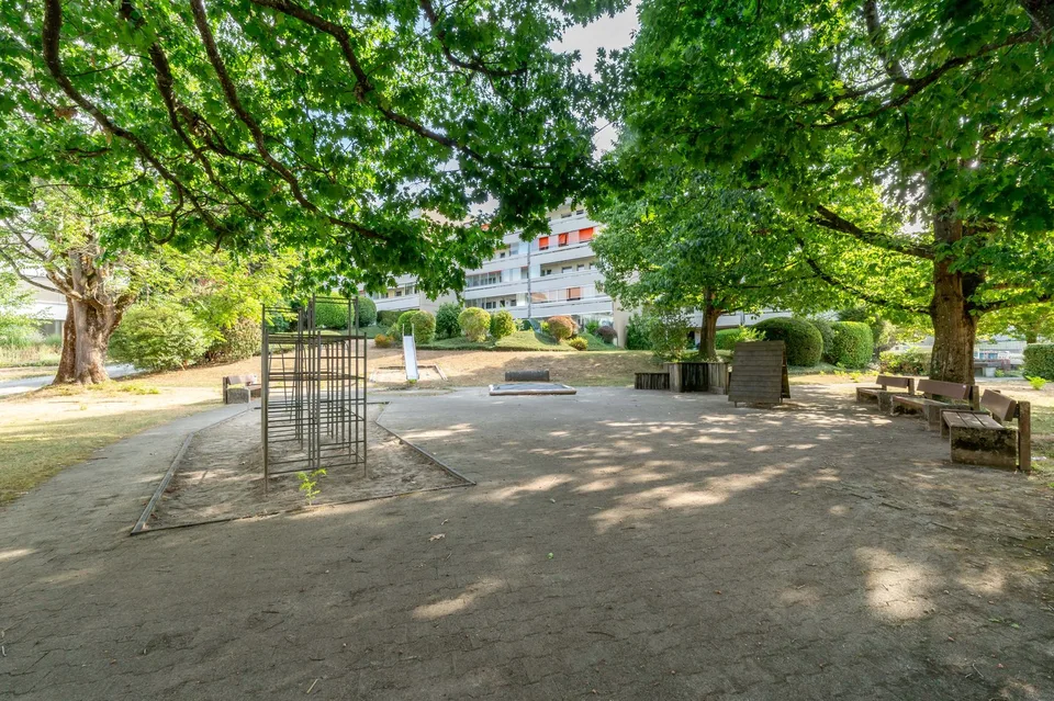 Charmant appartement 3.5 pièces avec balcon et belle vue à Baden